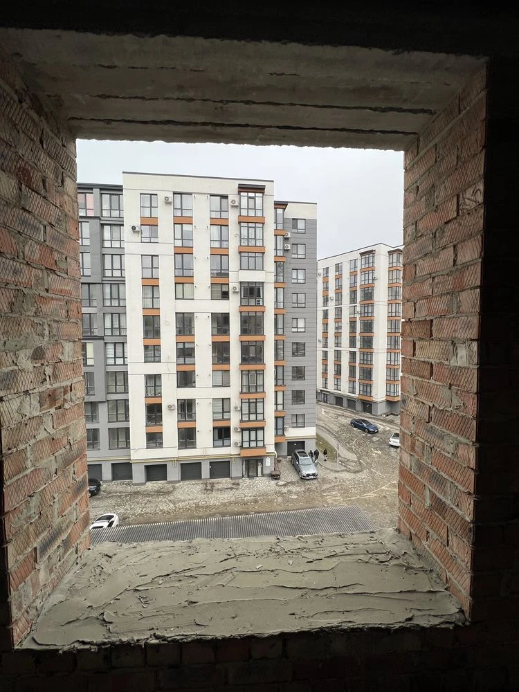 Продаж 3-кімнатної квартри район озера