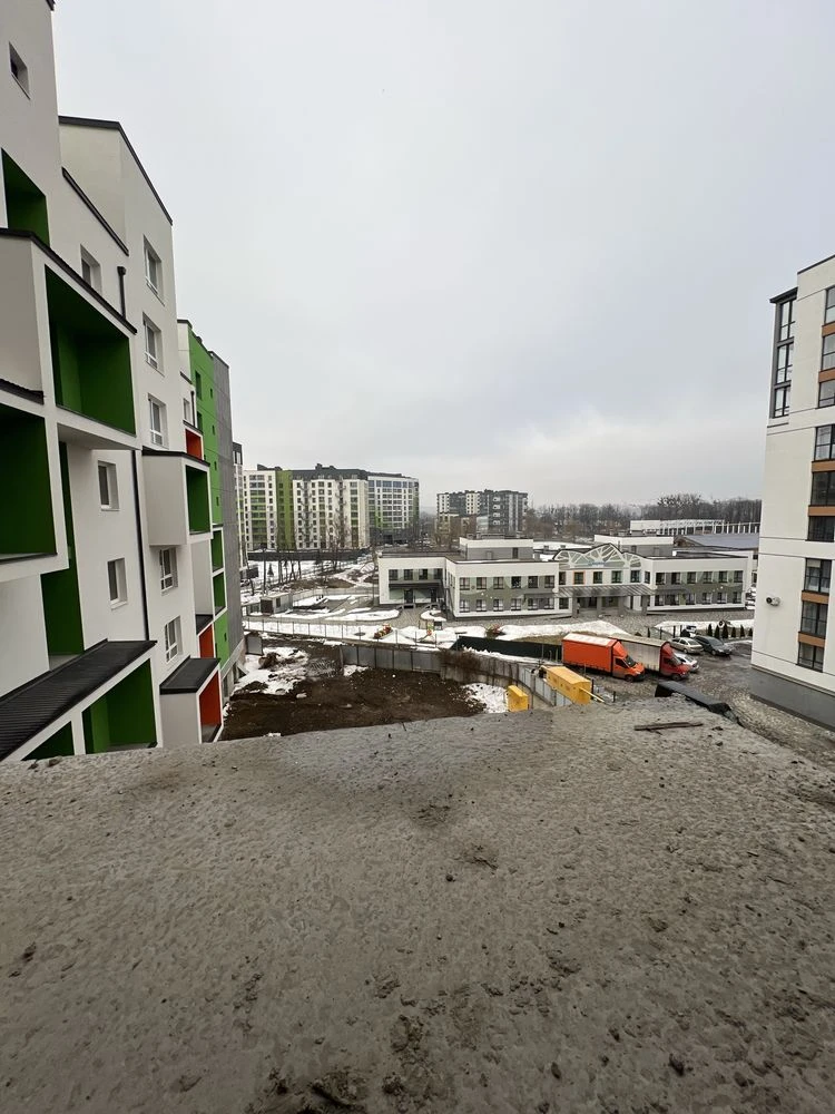 Продаж 3-кімнатної квартри район озера