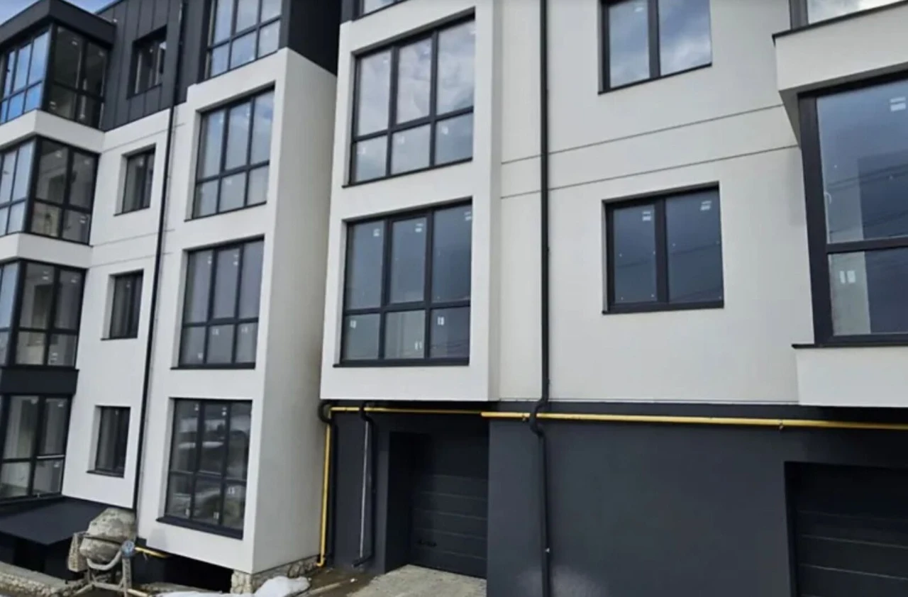 Продаж 2к квартири 61.2 кв. м на вул. Глибока Долина (Кутків