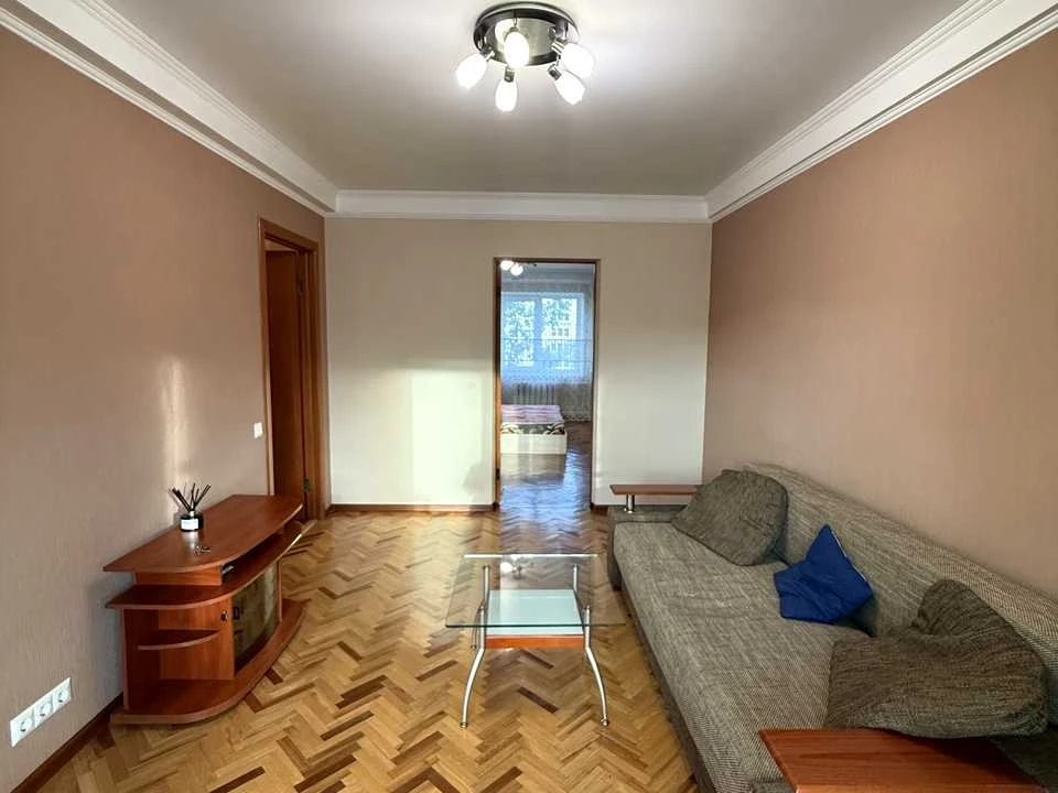 Квартира. Київ, Дарницький бульв.