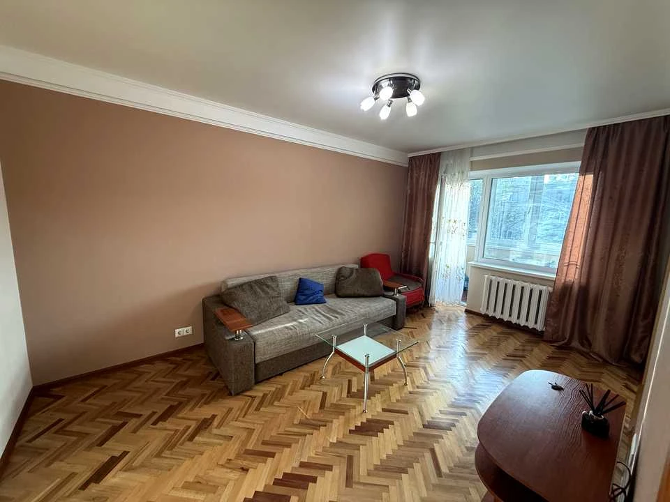 Квартира. Київ, Дарницький бульв.