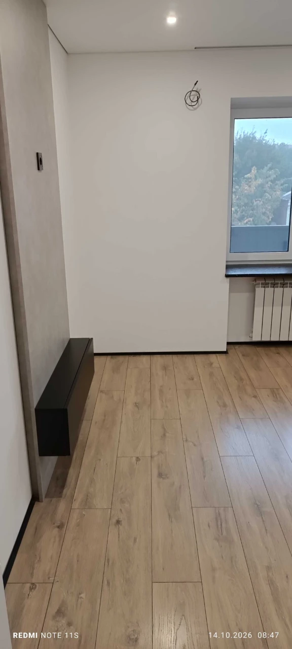 Продам квартиру проспект Олександра Поля 1/9 2 кімнатна 6000