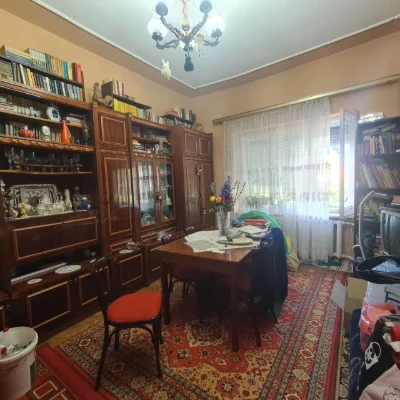 продається 2-х кімнатна квартира в Берегове