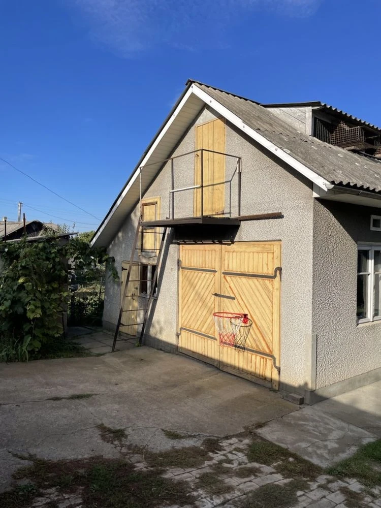 Продаж будинку у м. Кіцмань