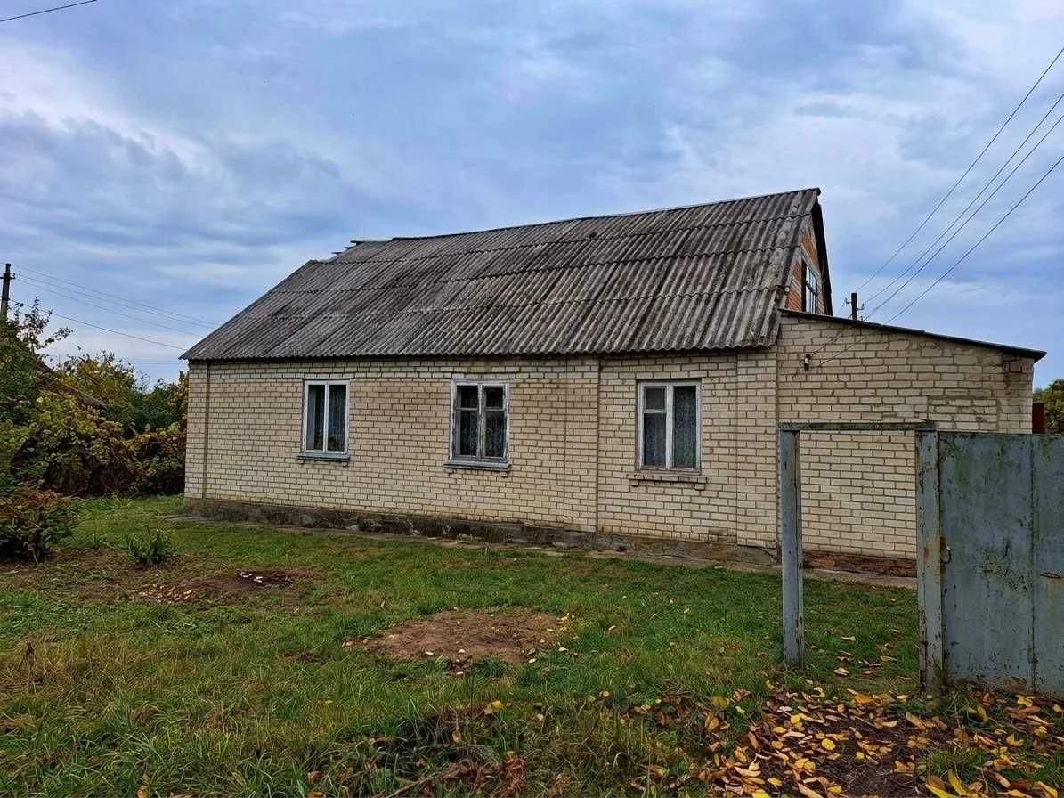 Продам будинок у м. Люботин. 120 м2