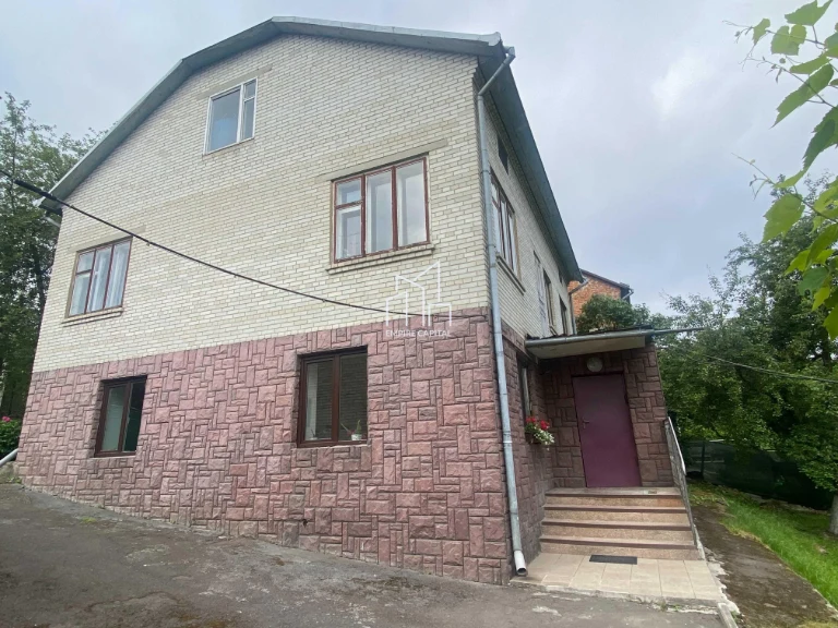 Продаж будинку по вул.Кривчицька
