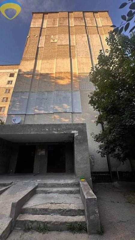 Продам 2 комнатную квартиру, на территории парка