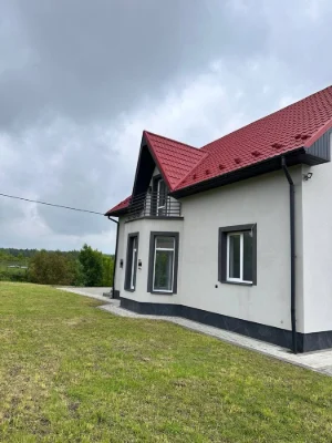 Продаж 2-поверхового будинку