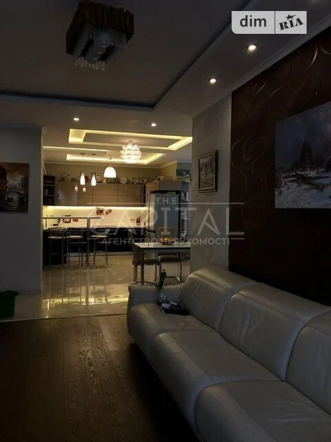 Sale of 3-room apartment 120 sq. m. on Mykola Mikhnovsky Blvd. 14-