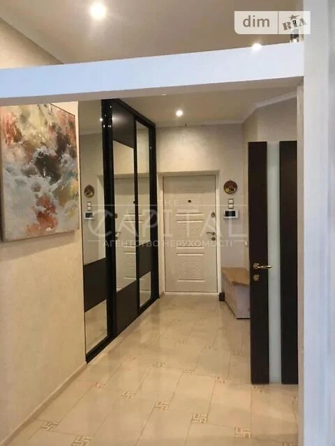 Sale of 3-room apartment 120 sq. m. on Mykola Mikhnovsky Blvd. 14-