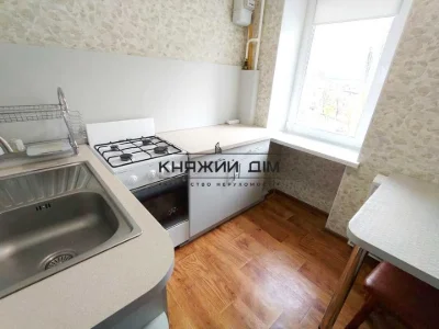 Квартира. Київ, Ялтинська вул.