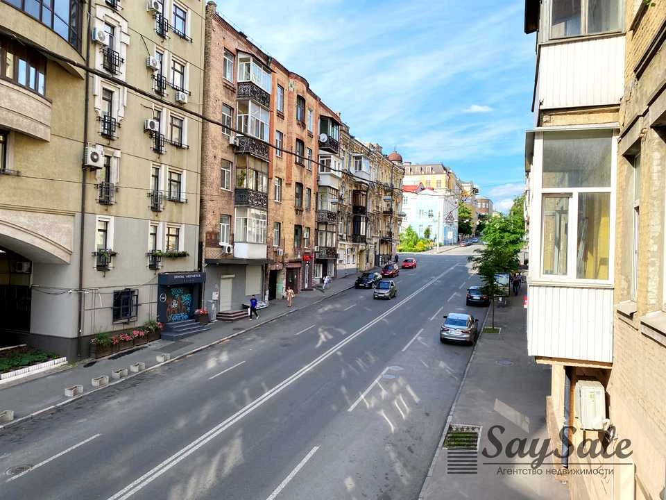 Квартира. Київ, Бульварно-Кудрявська вул.
