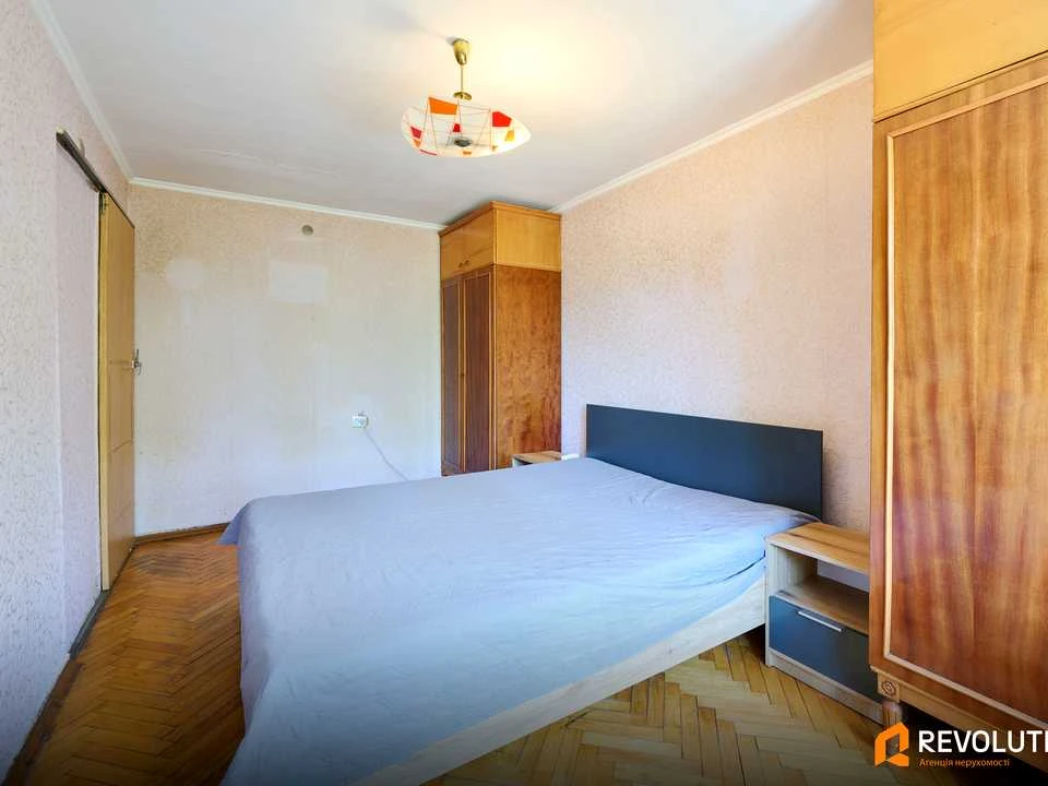 Квартира. Київ, Артилерійський пров.