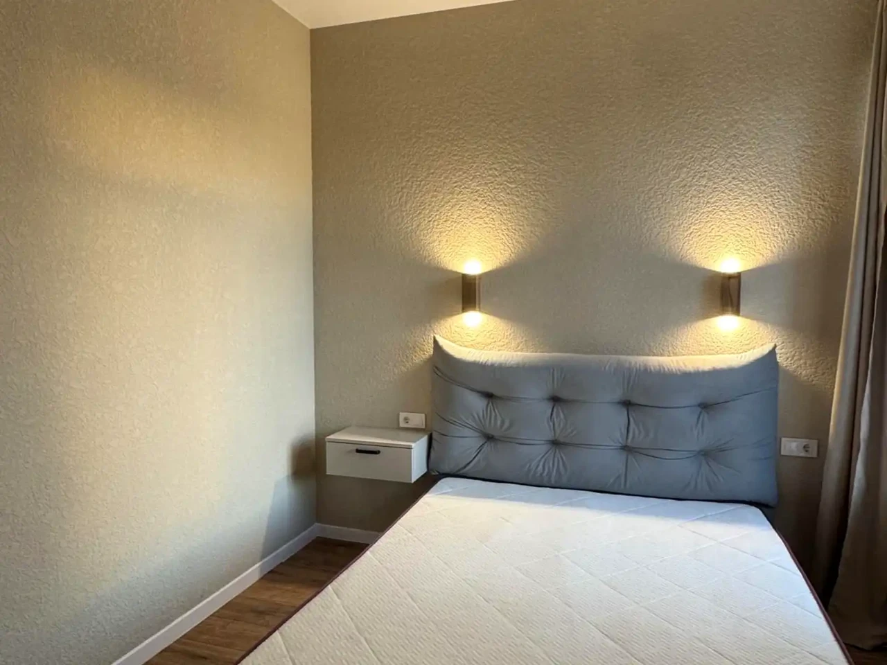 Оренда квартири 2-кімн. 45 м² 1/5 пов.