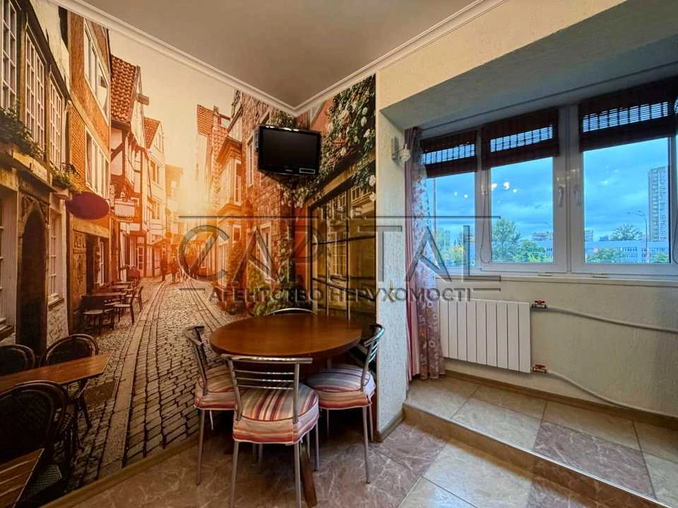 Квартира. Київ, Героїв Дніпра вул.