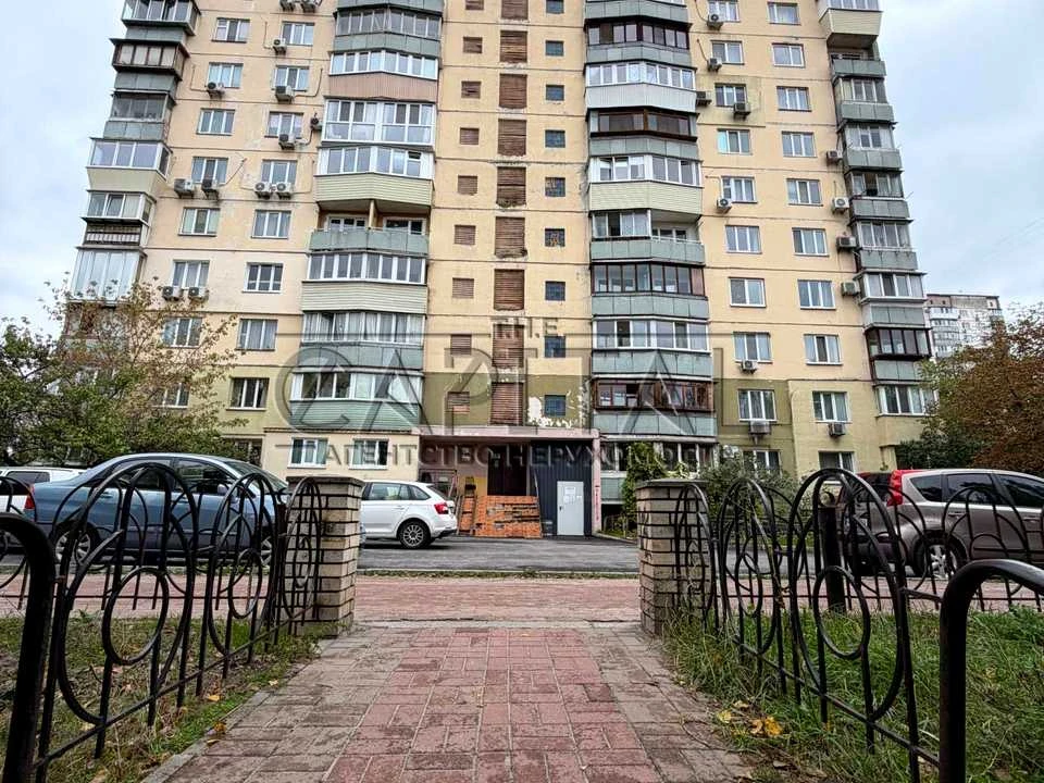 Квартира. Київ, Героїв Дніпра вул.