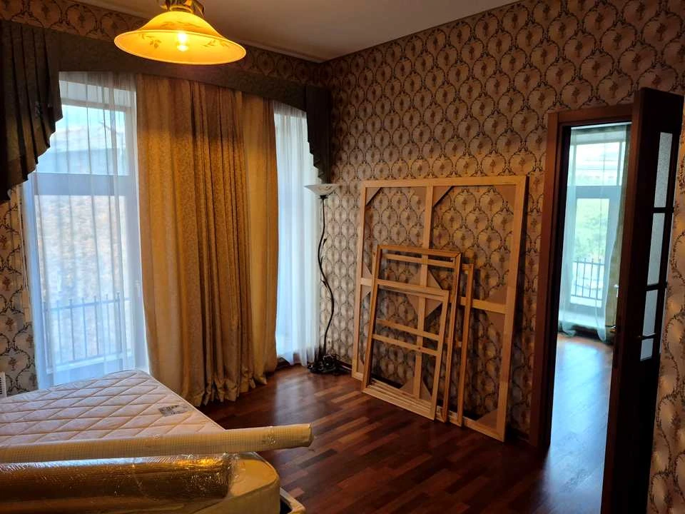 Квартира. Київ, Михайла Омеляновича-Павленка вул.