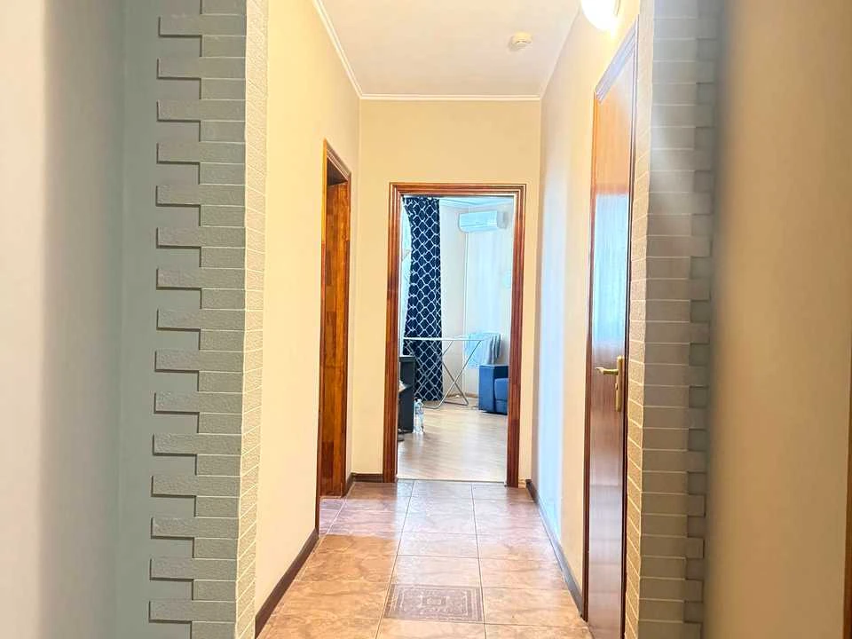 Квартира. Київ, Срібнокільська вул.