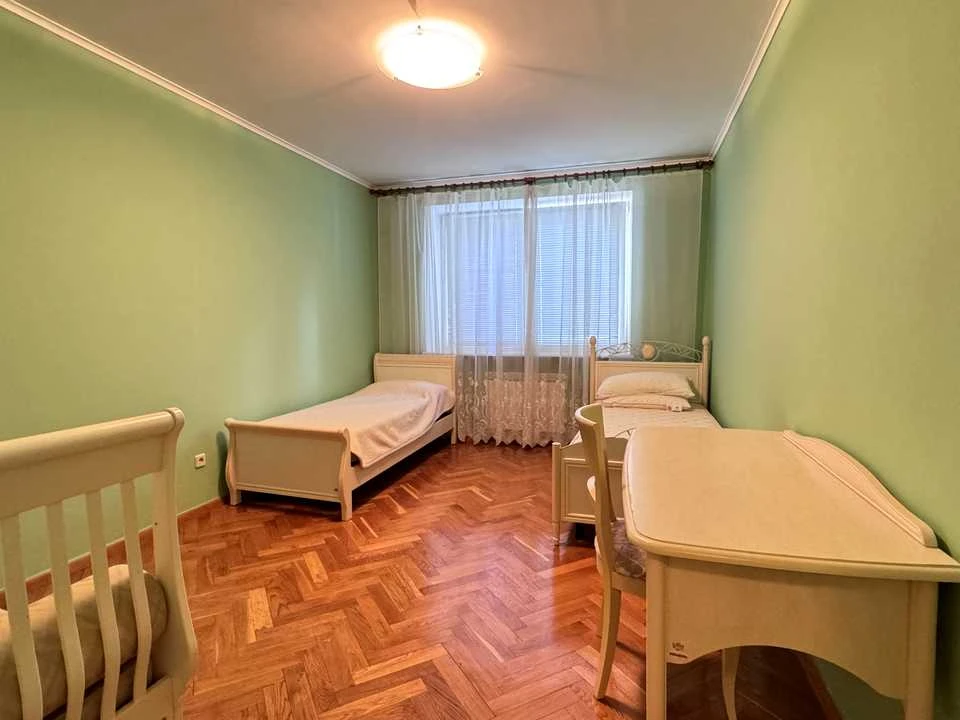 Квартира. Київ, Іпсилантіївський пров.