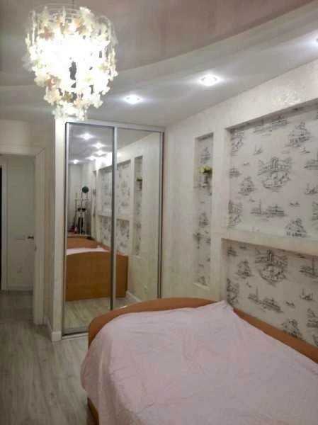 Продается 3 ком. кв. ул. Зестафонская в Осипенковском районе