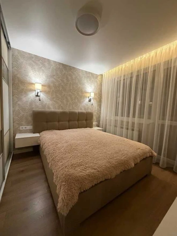 Продажа 3к.кв с ремонтом,  м "Студенческая"