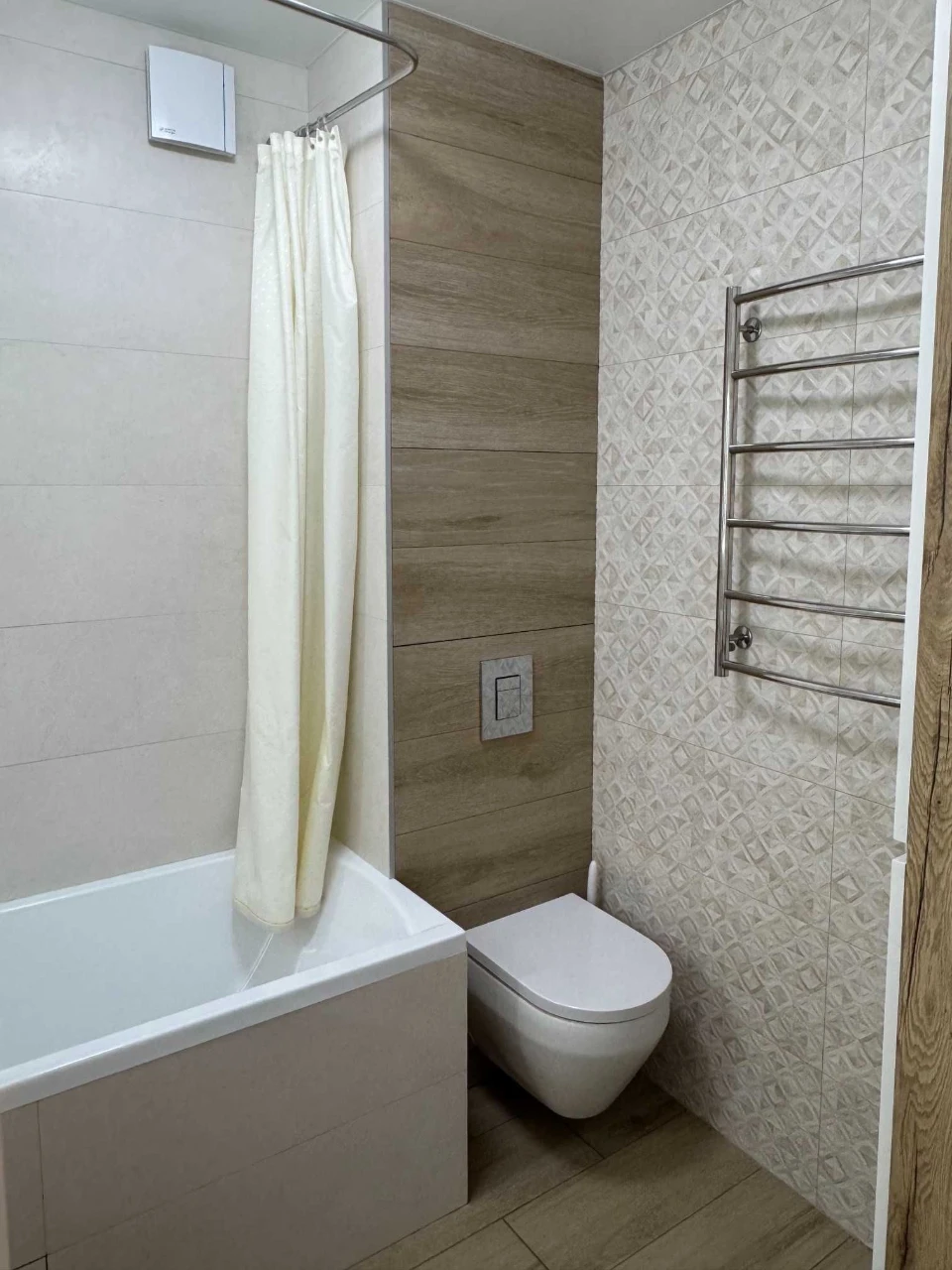 Продажа 3к.кв с ремонтом,  м "Студенческая"