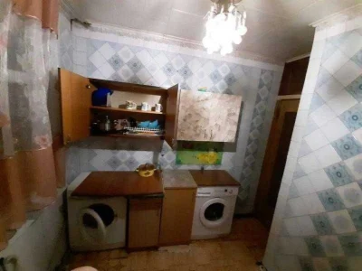 Продам окрему кімнату на Одеській .