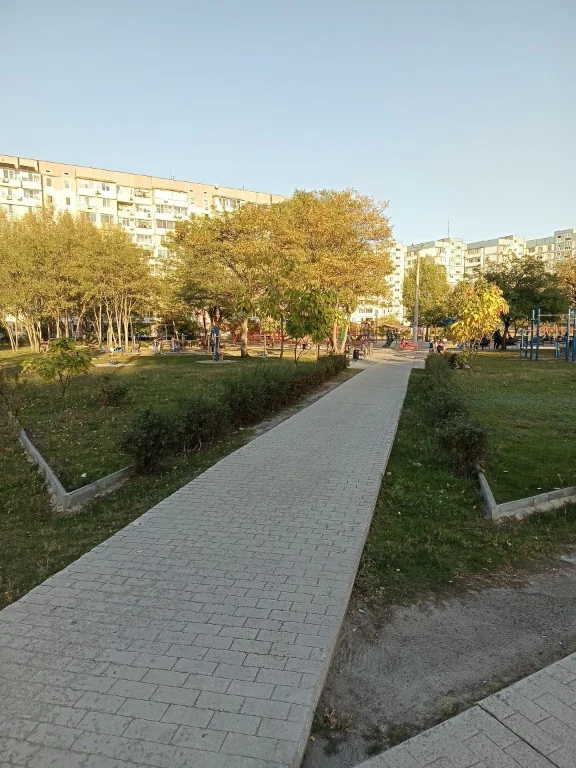 Продам 2ком.квартиру Каменское  Левобережный 5район