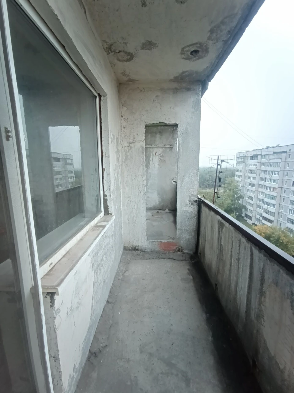 Продам 2ком.квартиру Каменское  Левобережный 5район