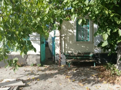 Продам будинок по вулиці. Чорновола