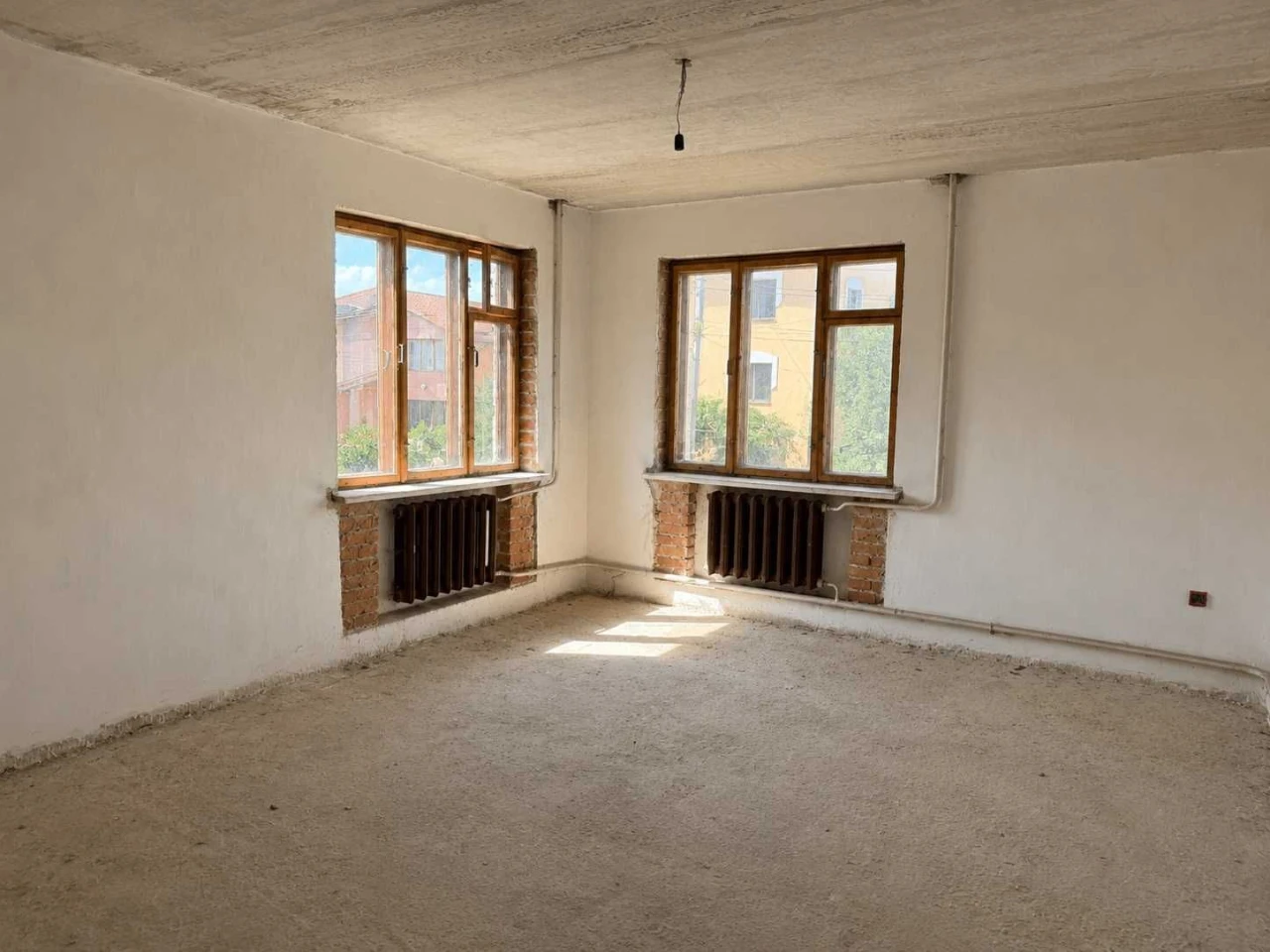 Продаж 2 поверхового будинку з ділянкою на 3 сотки, 288 кв.