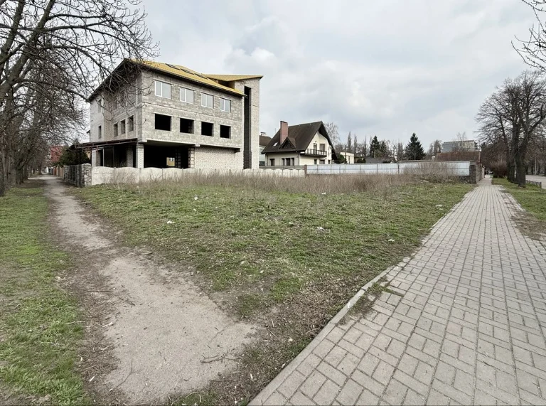 Земельна ділянка в центрі Кременчука. Під будинок, або комер