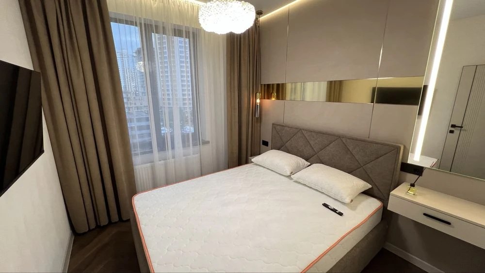 Продам 1к квартиру 42м² з новим ремонтом ЖК Еллада Аркадія в