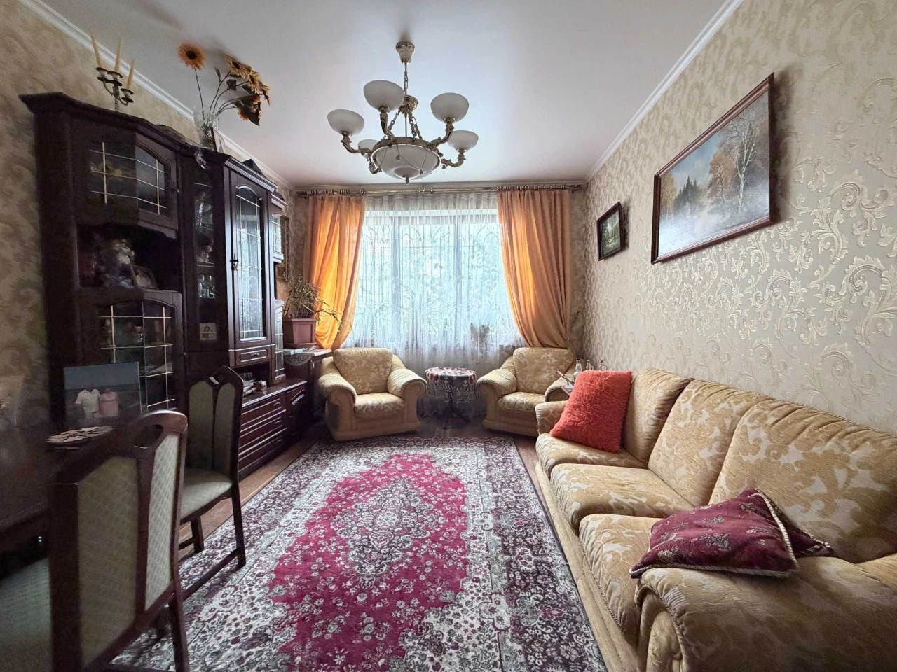 В продажі 2-х поверховий будинок на ул.Чубаївській 5,5 соток