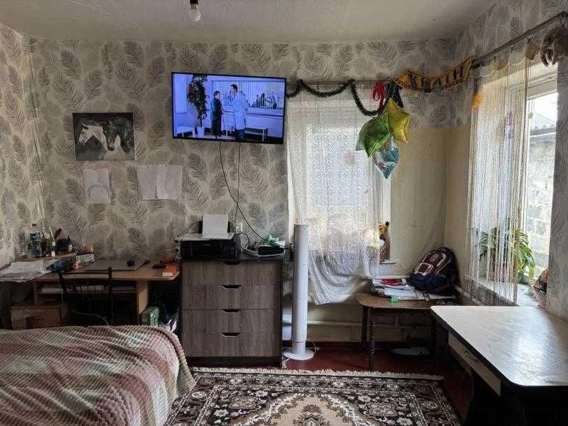 1/2 дома Бавария с коммуникациями не дорого.