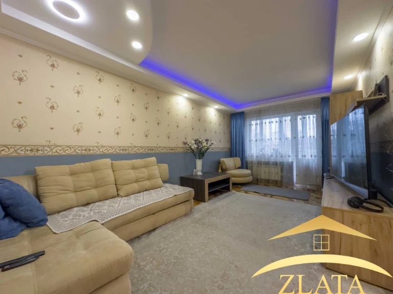 Продаж 3-к квартири на Набережній