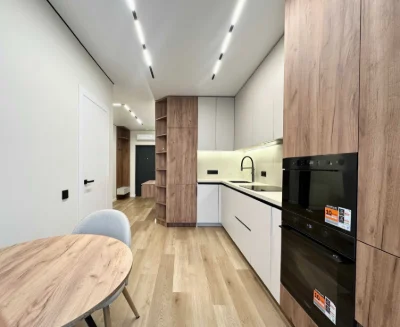 Продаж шикарна півторачка в ЖК Manhattan з виглядом у двір