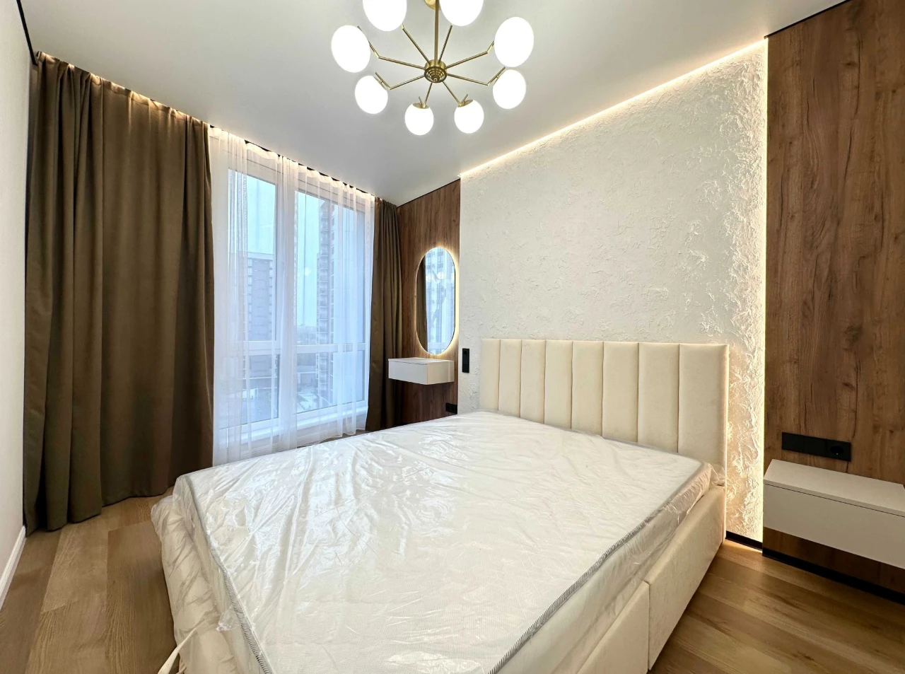 Продаж шикарна півторачка в ЖК Manhattan з виглядом у двір