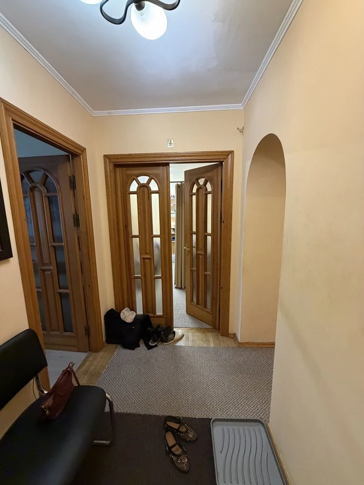 продаж квартири біля ЦНАПу