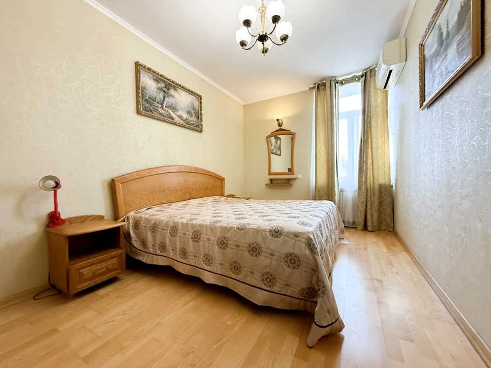 Квартира. Київ, Рея Бредбері вул.