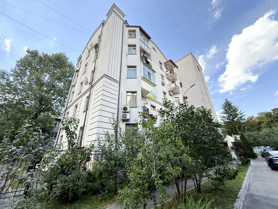 Квартира. Київ, Рея Бредбері вул.