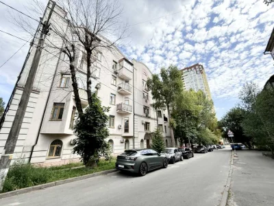 Квартира. Київ, Рея Бредбері вул.