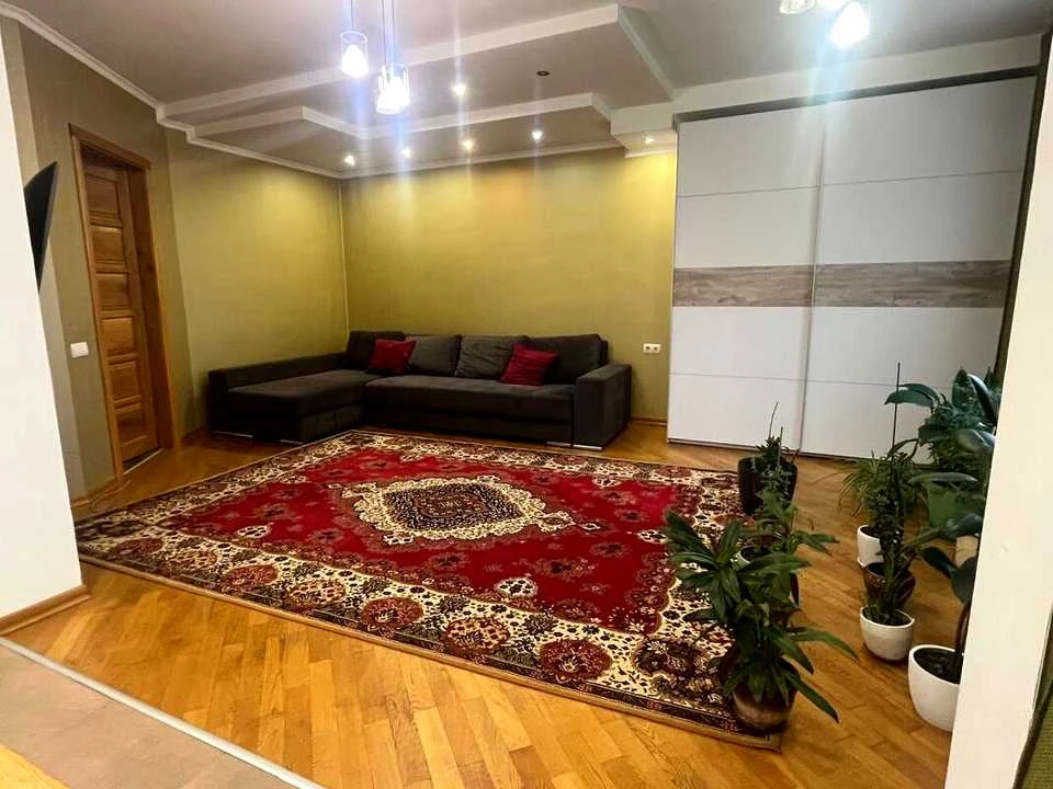 Квартира. Київ, Бориса Гмирі вул.