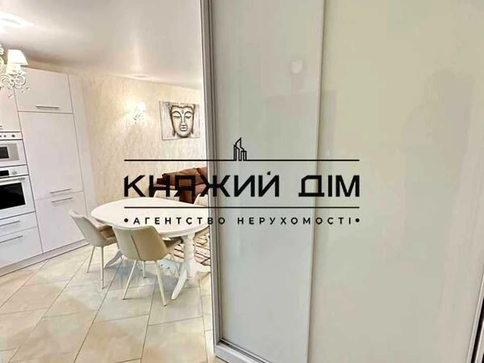 Квартира. Київ, Осокорська вул.