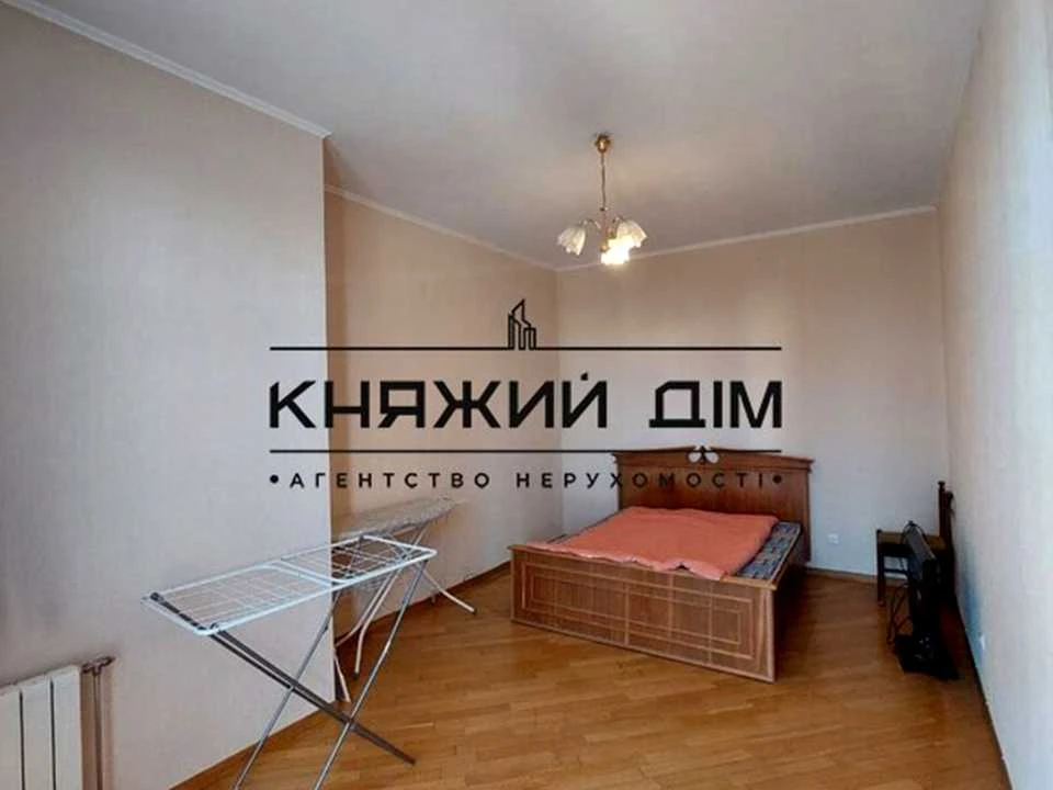 Квартира. Київ, Панаса Мирного вул.