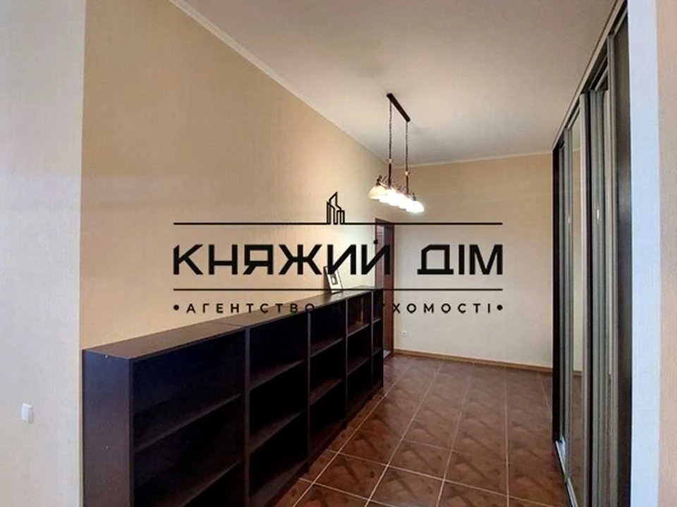 Квартира. Київ, Панаса Мирного вул.