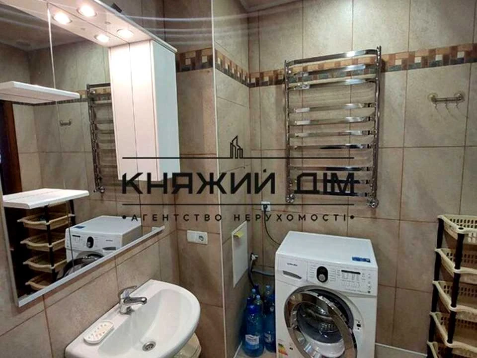 Квартира. Київ, Панаса Мирного вул.