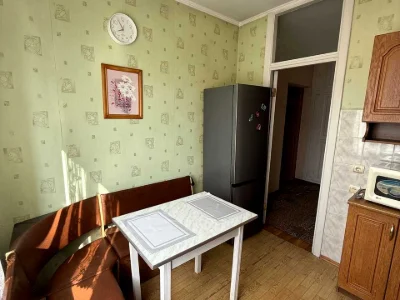 Квартира. Київ, Анни Ахматової вул.
