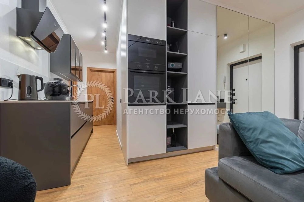 WITHOUT % 2-room apartment 70 m2 Lubomyr Huzar 46-V Solomyanskyi V