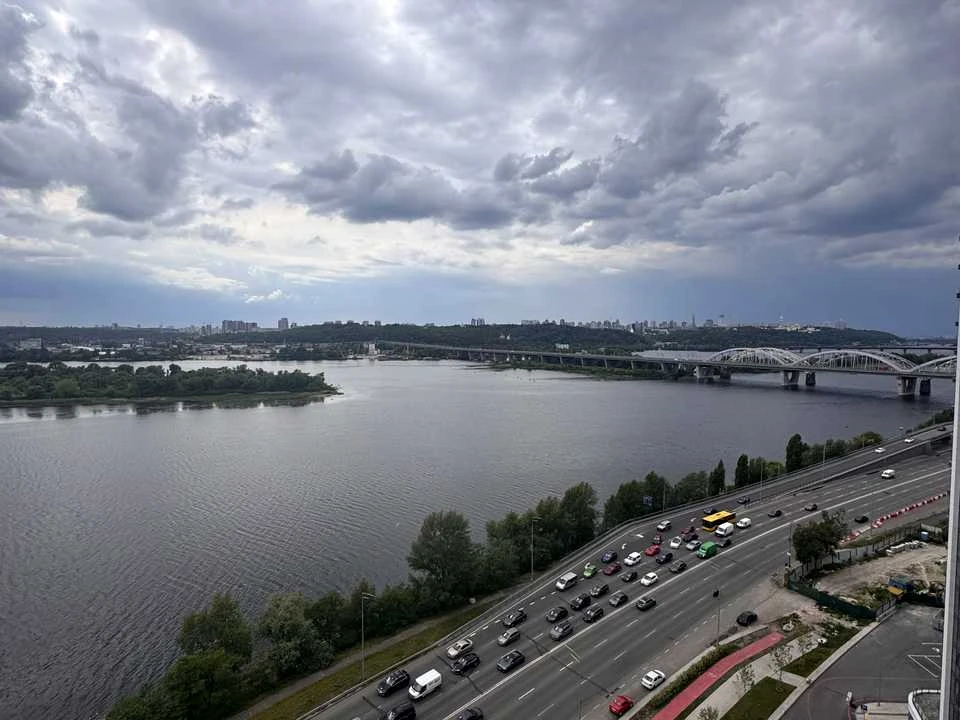 Квартира. Київ, Дніпровська набережна вул.